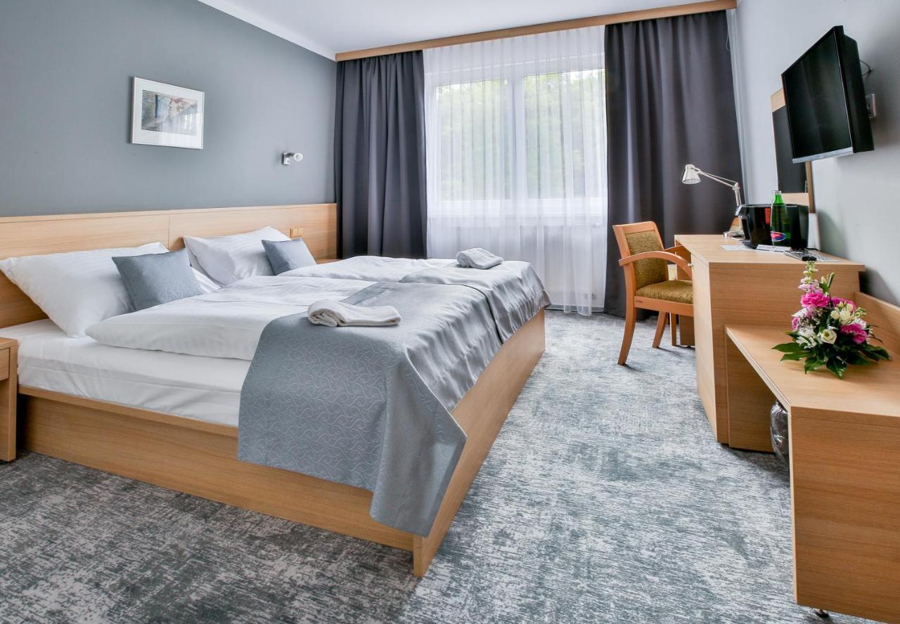 Lh Parkhotel Hluboka Nad Vltavou Congress & Wellness Екстериор снимка