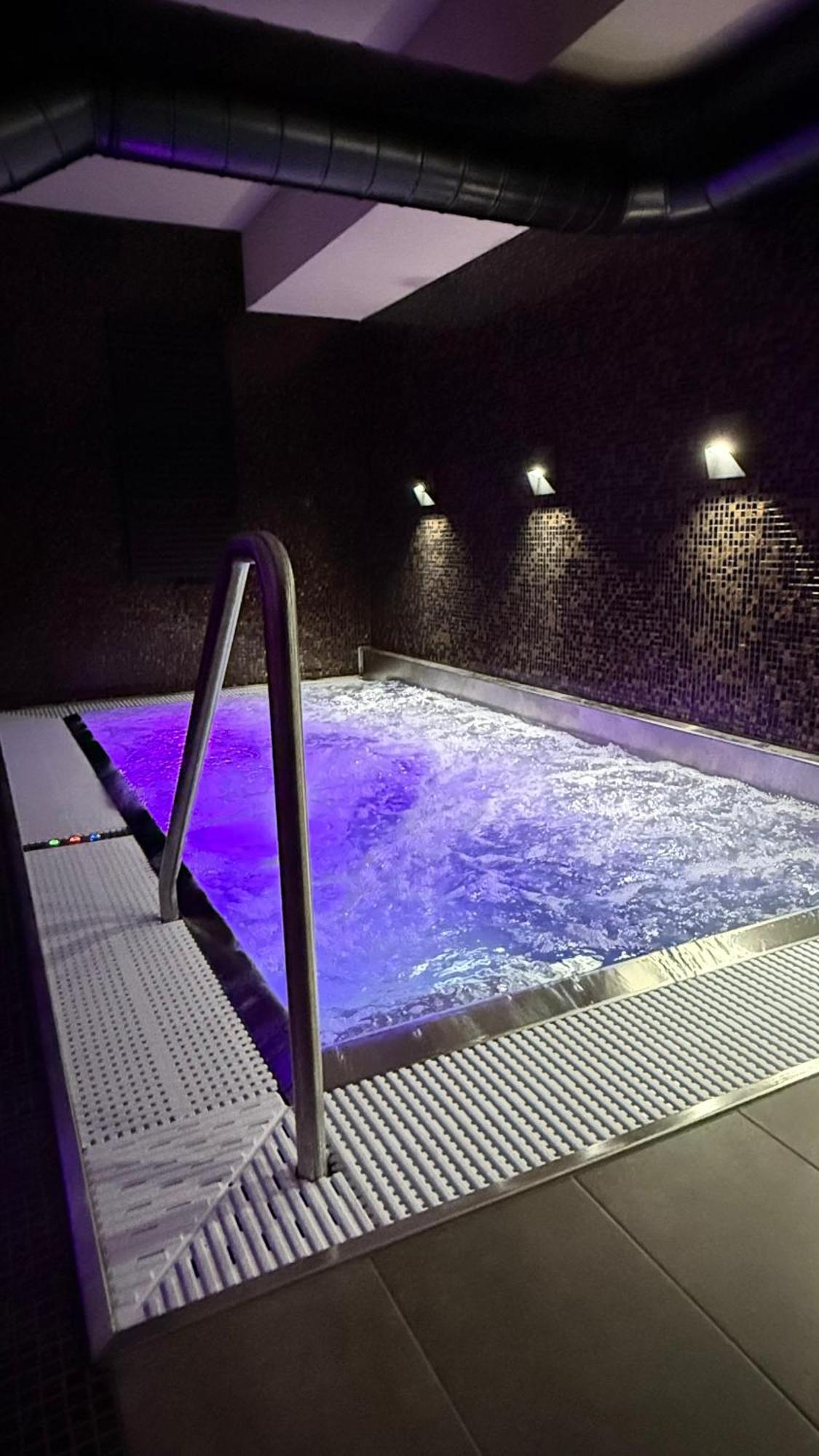 Lh Parkhotel Hluboka Nad Vltavou Congress & Wellness Екстериор снимка