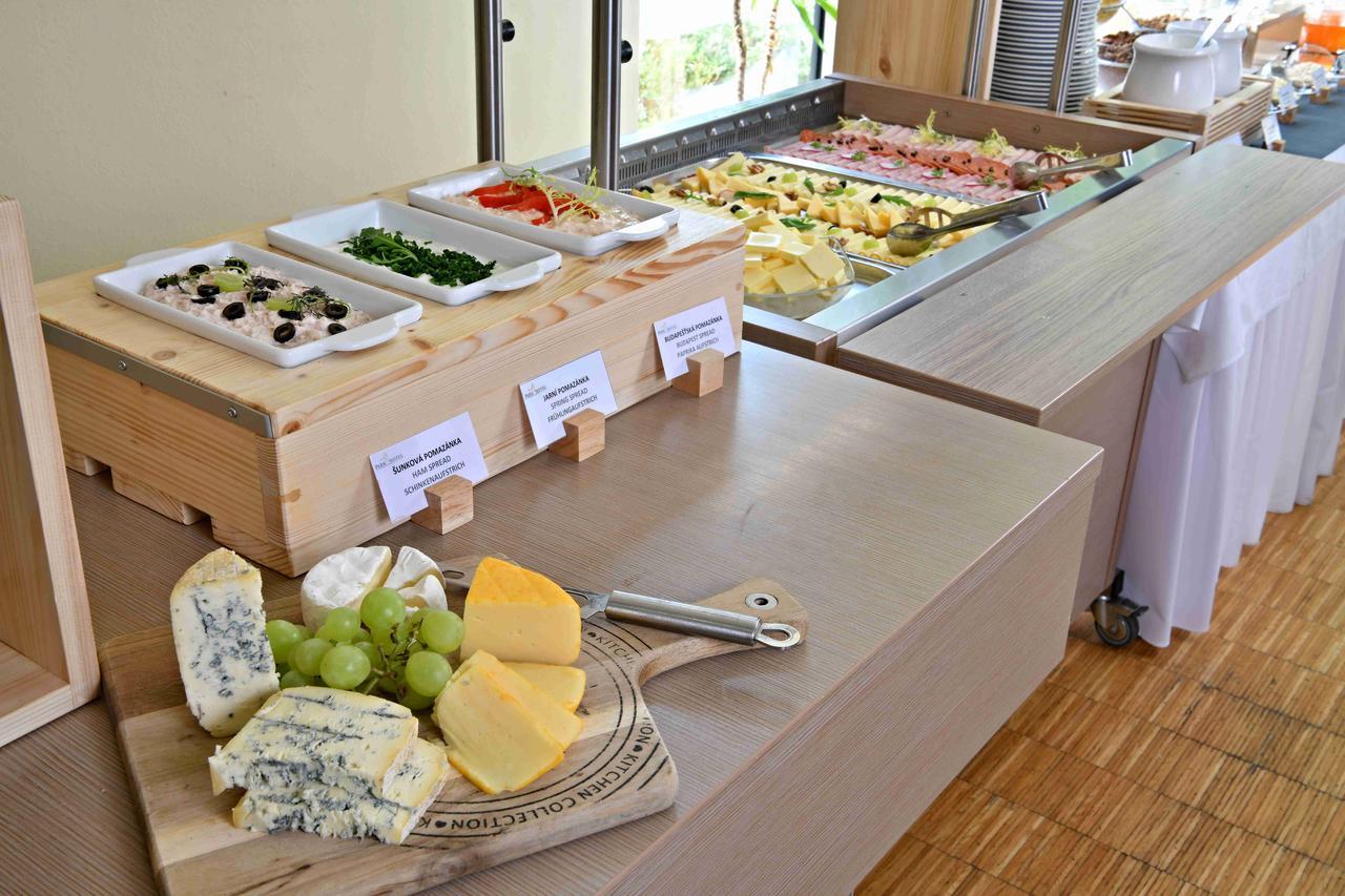 Lh Parkhotel Hluboka Nad Vltavou Congress & Wellness Екстериор снимка